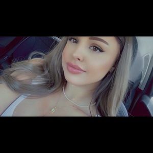 Meet your Posher, Victoria